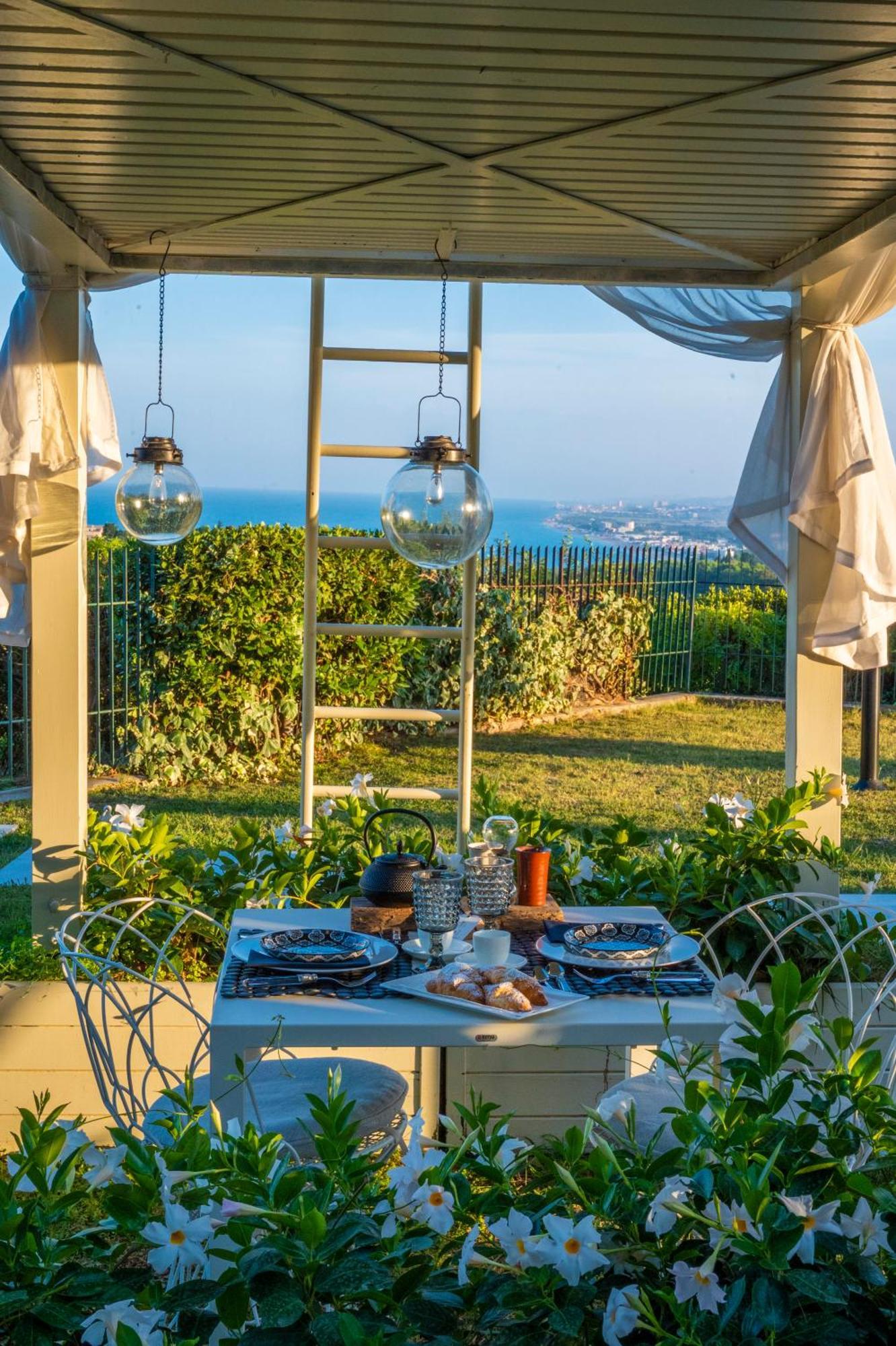 锡罗洛Tra Gli Alberi E Il Mare住宿加早餐旅馆 外观 照片